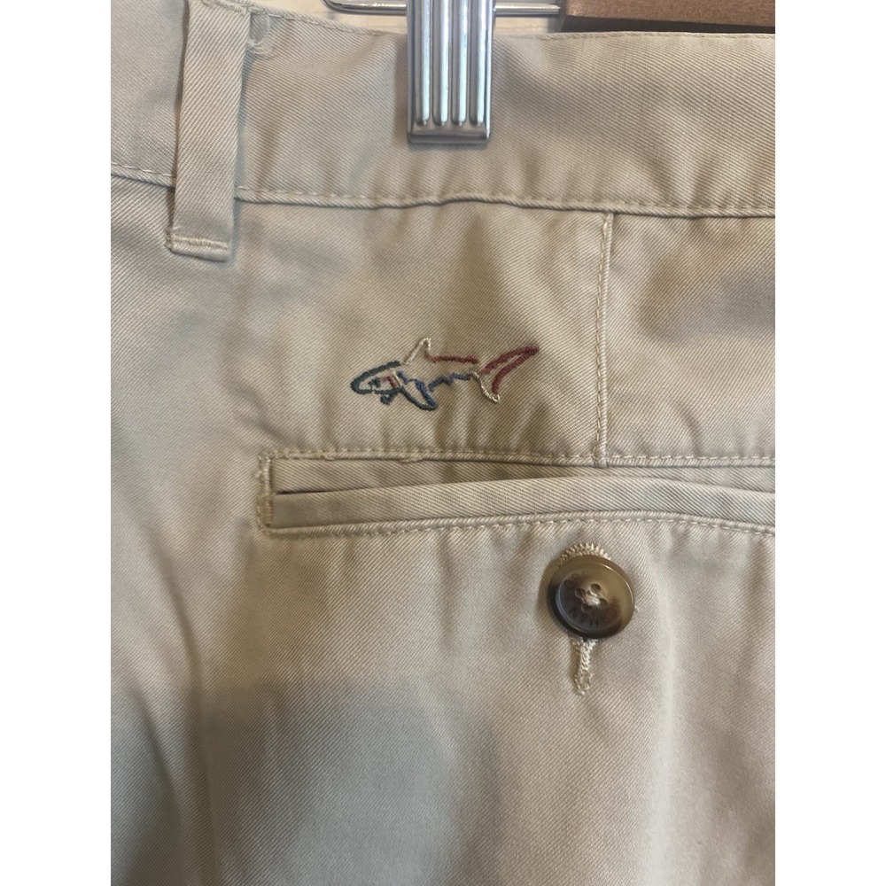 Greg Norman Mens 38 Beige Golf Shorts Embroidered Shark Logo Flat Front - Picture 3 of 6